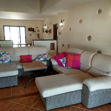 Natura Pool بيت ضيافة La Ampuyenta